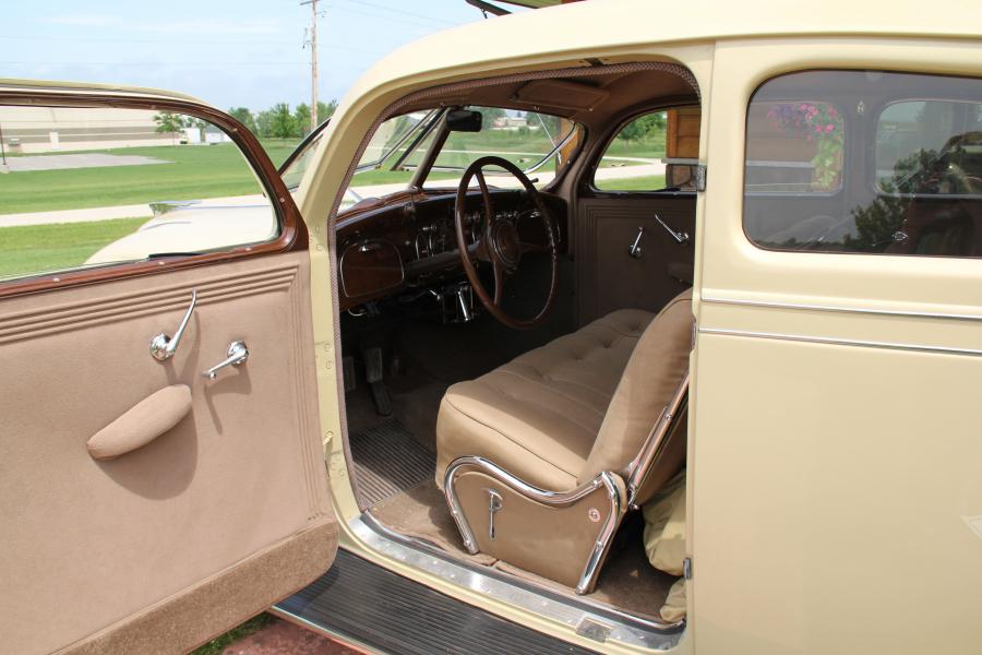  Chrysler C2 Imperial Airflow Coupe 1935 года  (фото 7 из 16)